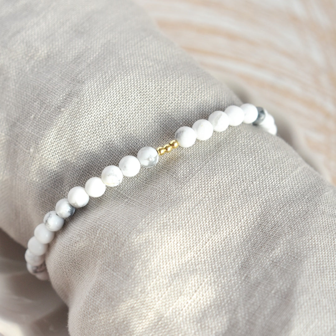 White Howlite and Gold Gemstone Bracelet